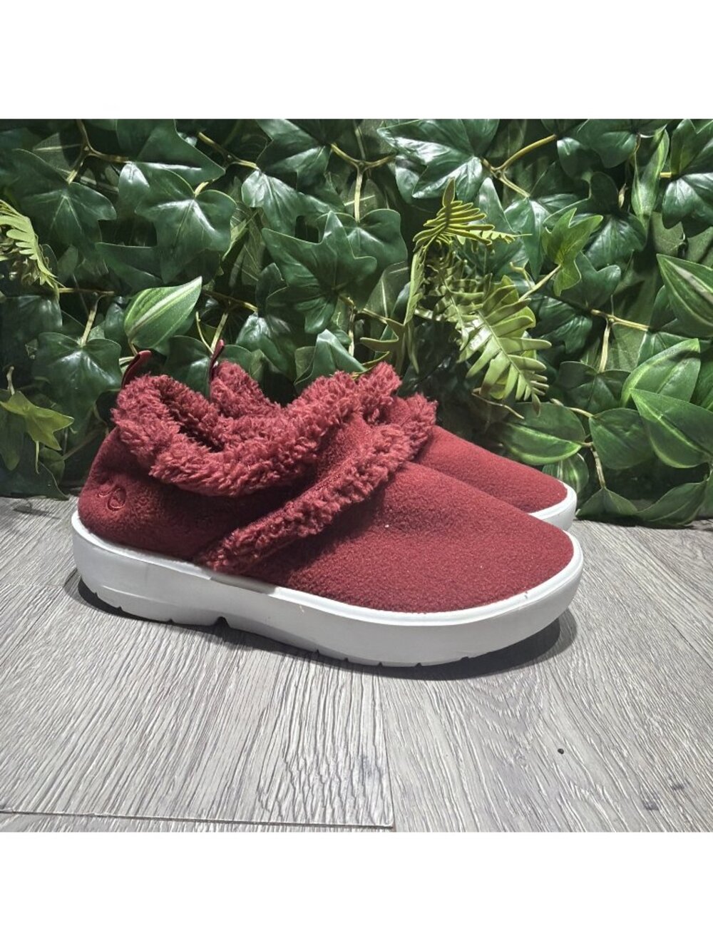 Oofos OOcoozie Mule Slip-On Comfort Recovery Vegan Sherpa - Womens 6 Red